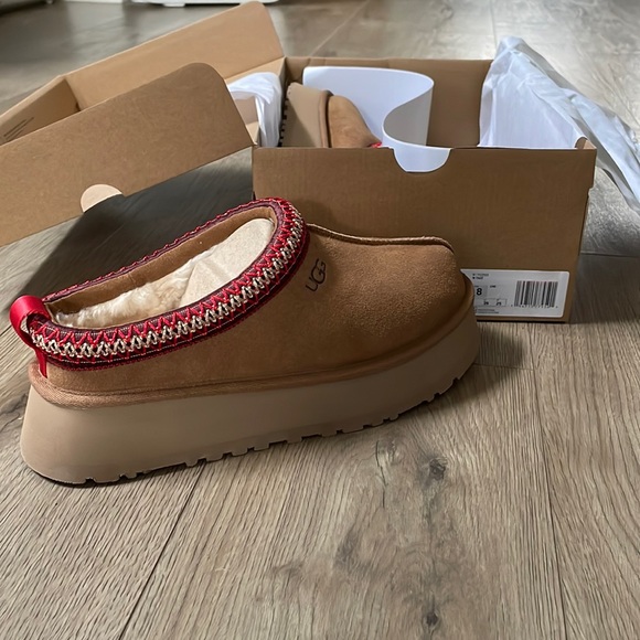 UGG Tazz Platform chestnut women’s Size 8. Brand new in box. - Picture 2 of 5
